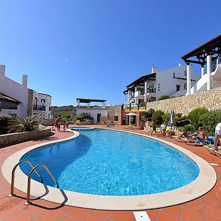 Paddle - Sea View With 3 Pools, Tennis & Squash Court