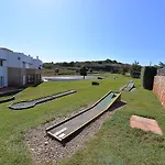Paddle - Sea View With 3 Pools, Tennis & Squash Court Apartmán *