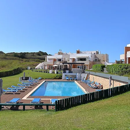 Paddle - Sea View With 3 Pools, Tennis & Squash Court *