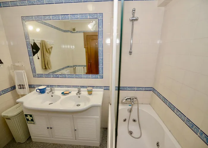 アパート Paddle - Sea View With 3 Pools, Tennis & Squash Court