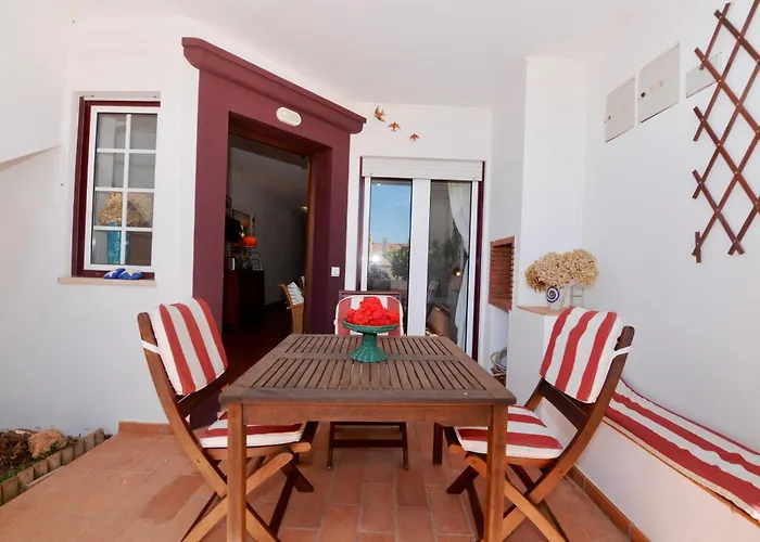 Paddle - Sea View With 3 Pools, Tennis & Squash Court *