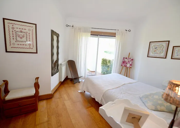 Paddle - Sea View With 3 Pools, Tennis & Squash Court